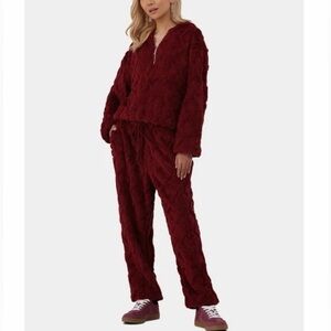 No Boundaries Women’s Wine Color Embossed Fleece Hoodie & Joggers Set size XS